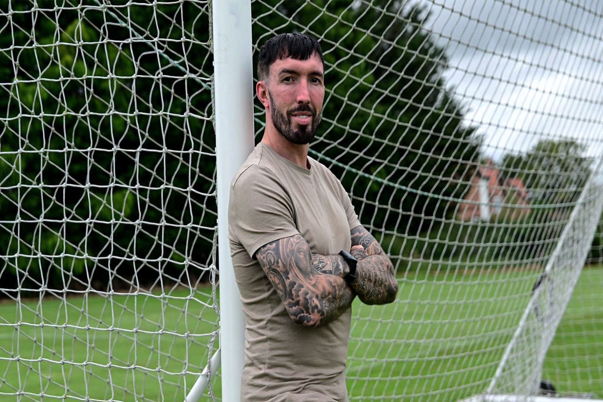 Jugador inglés suspendido 42 meses por miles de apuestas, algunas en sus propios partidos