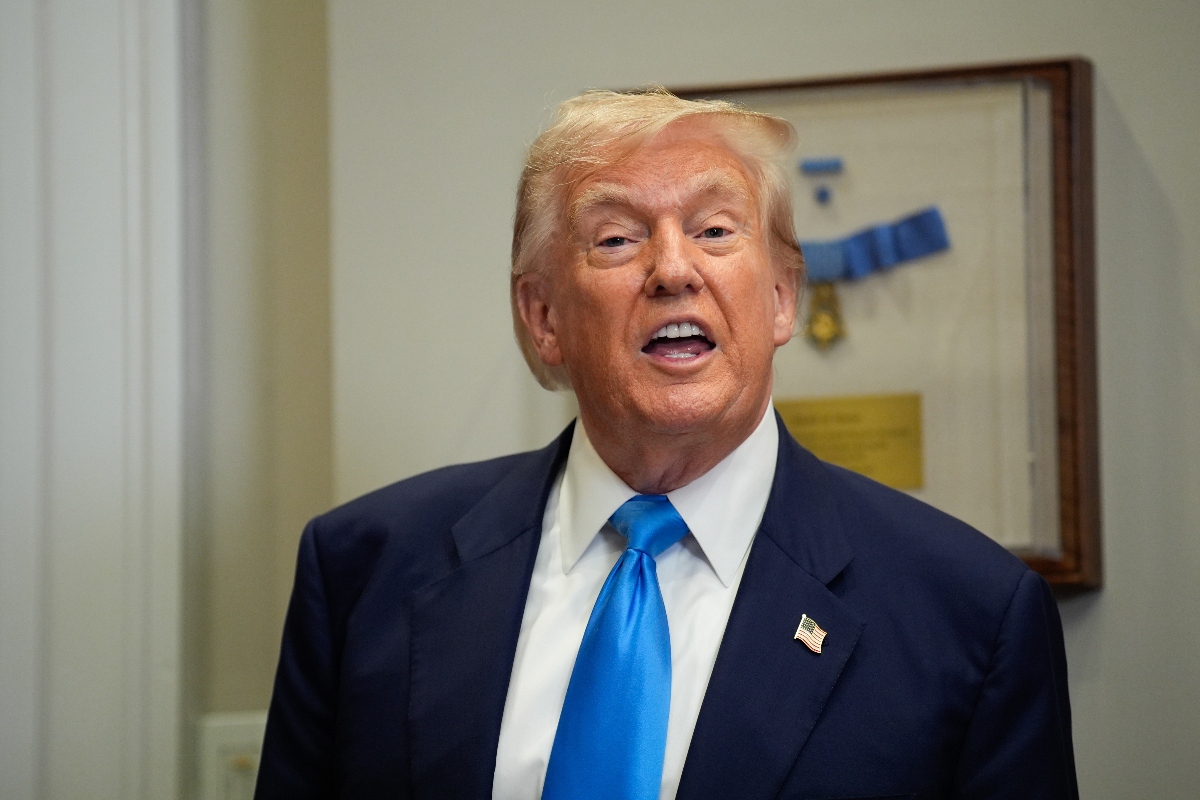 Trump extiende aranceles a México por 90 días tras diálogo con Sheinbaum