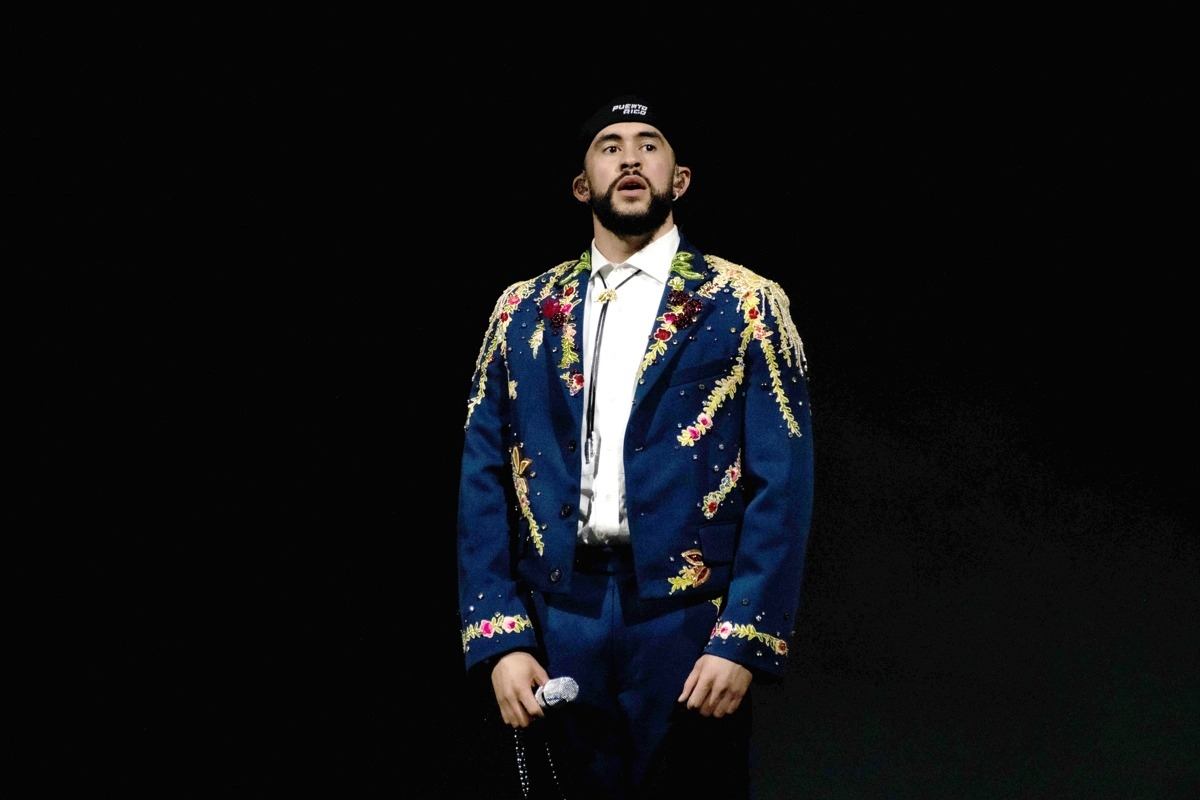 Bad Bunny alza la voz por los inmigrantes en el poderoso video de ‘Nuevayol’