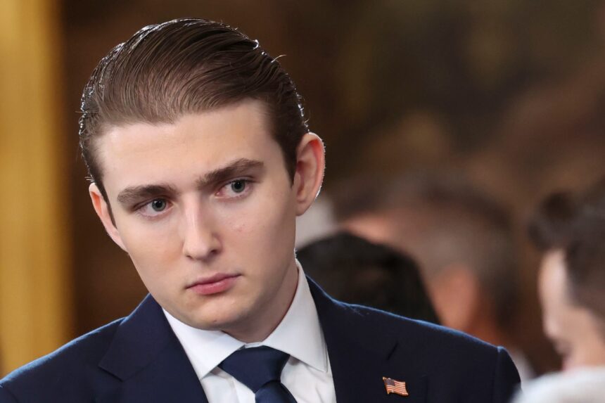 Barron Trump's fortune, citizenship birth Barron Trump, citizenship birth, Barron Trump, Trump's son, QuéOnnda