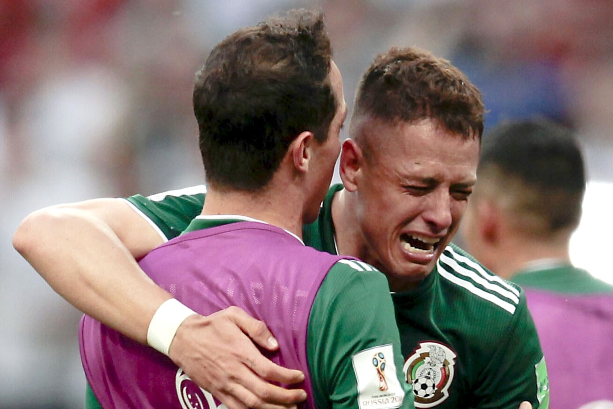 Chicharito Hernández sancionado por comentarios sexistas y machistas