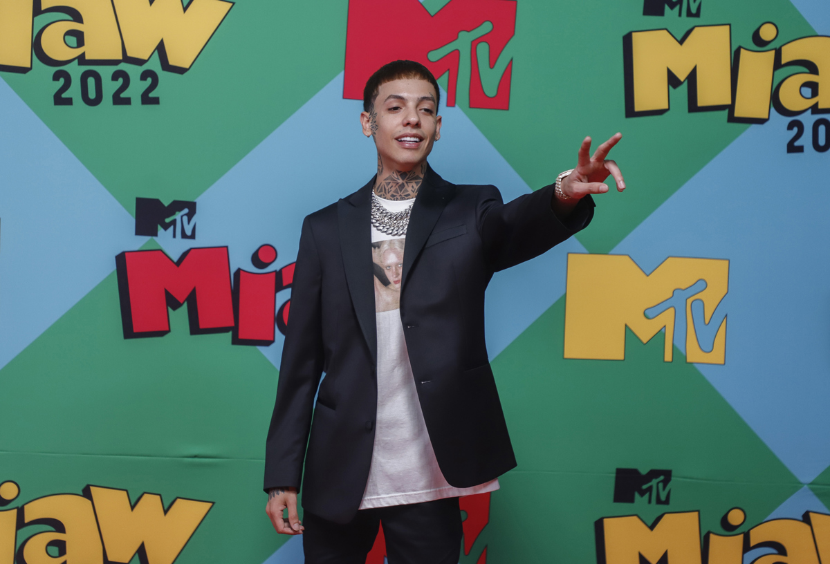 Natanael Cano ‘tumba’ sus corridos y lanza su nuevo álbum urbano