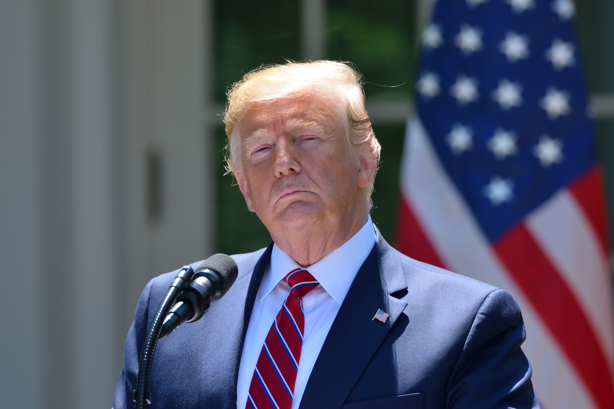 La Casa Blanca desata polémica al publicar imagen de Trump como Superman