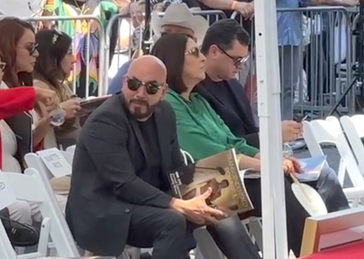 Lupillo Rivera, Rosa, música