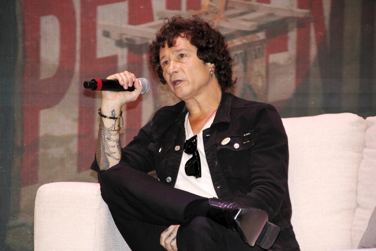Enrique Bunbury, música