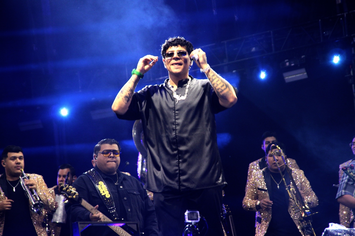 Grupo Firme, música