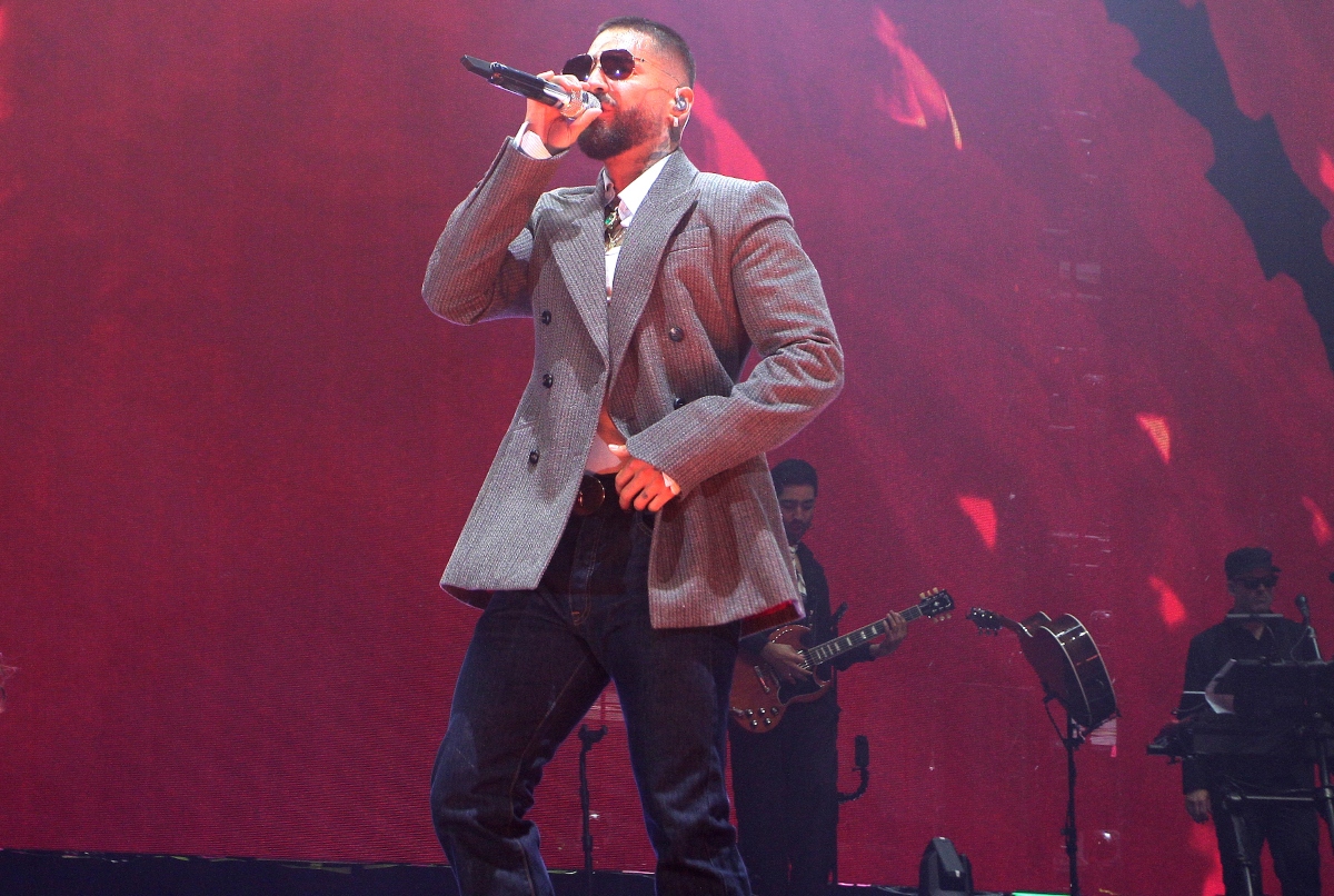 Maluma alaba a ‘El Salvador’ mientras ‘critica’ a Colombia en pleno concierto
