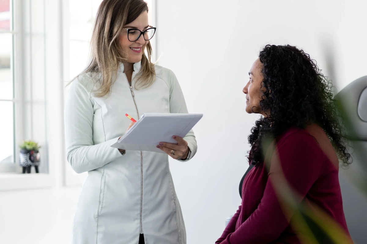 Medicaid y SNAP en riesgo: así impacta en familias latinas