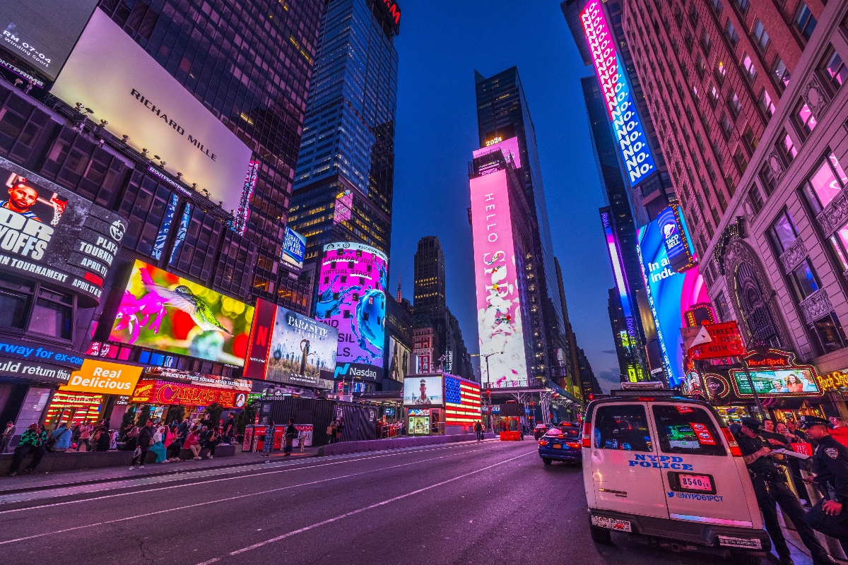 Tiroteo en Times Square deja tres heridos; detenido un menor