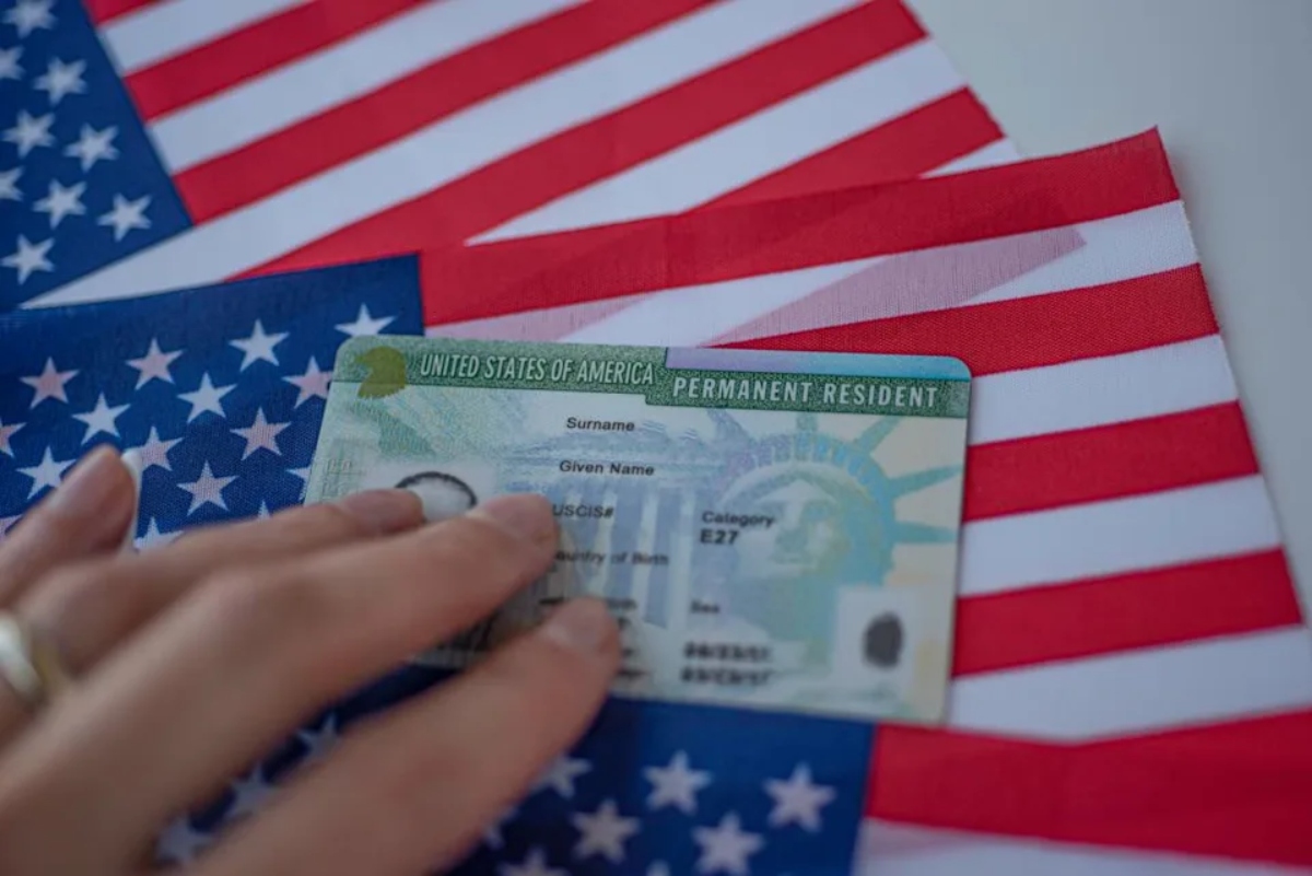 ¿Quiénes pueden obtener la green card sin parole en EE.UU.?