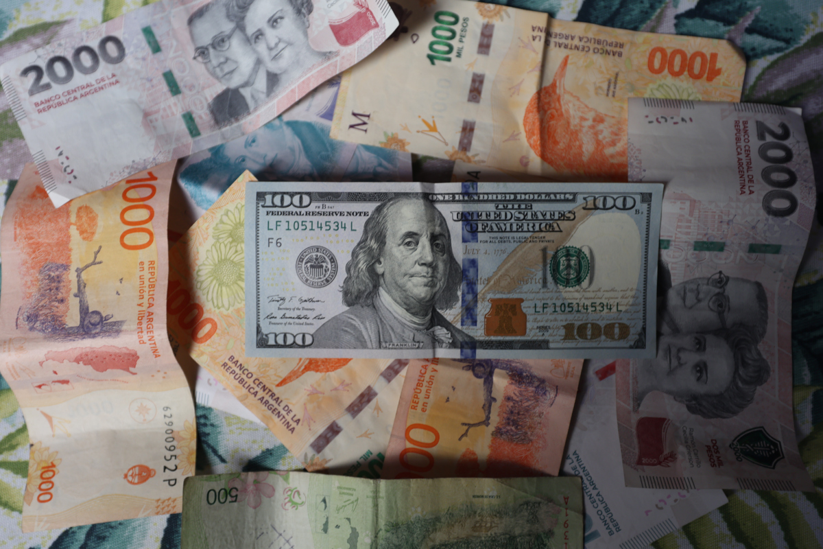 Revés electoral de Milei en Argentina sacude a los mercados