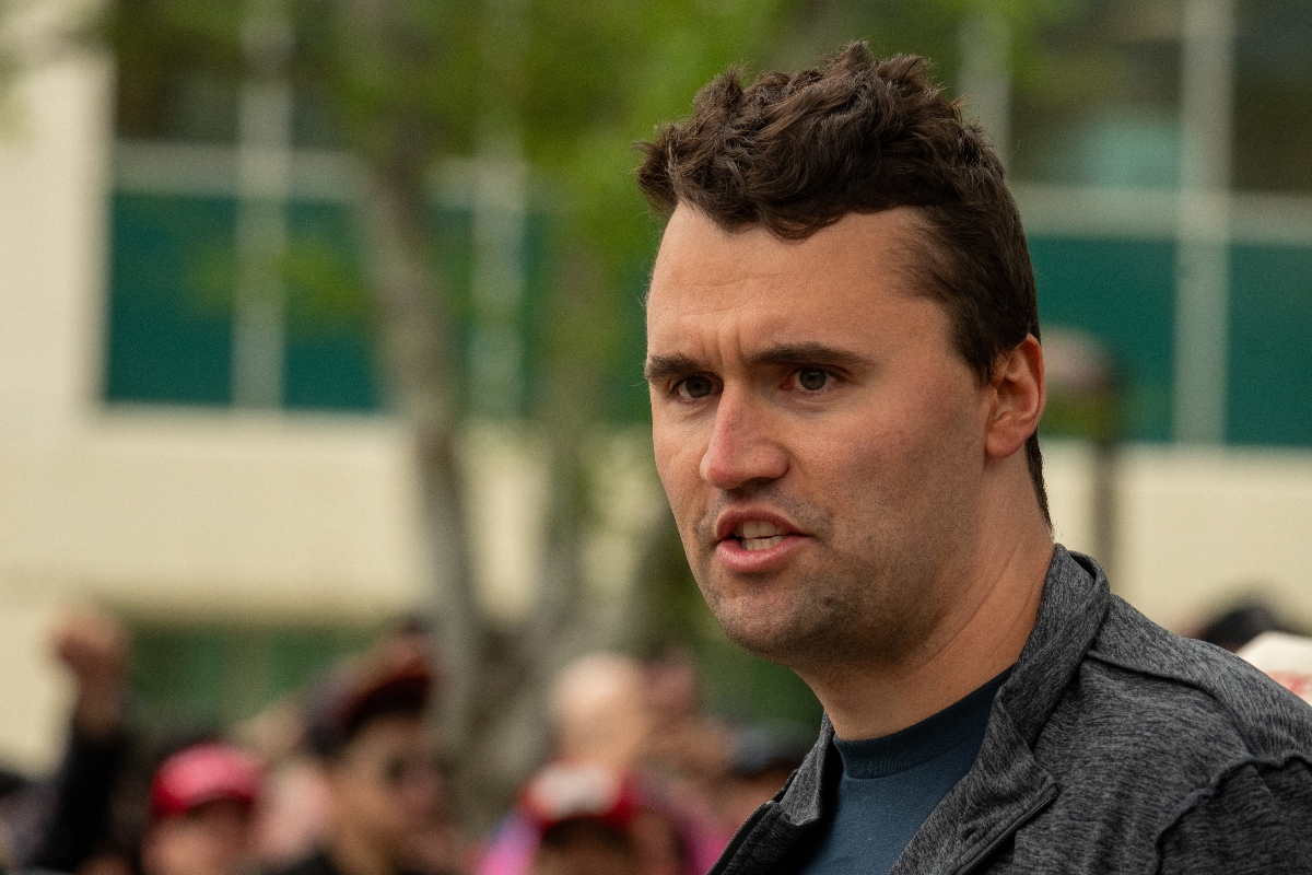 FBI arresta al sospechoso de disparar al aliado de Trump Charlie Kirk, pero luego lo libera