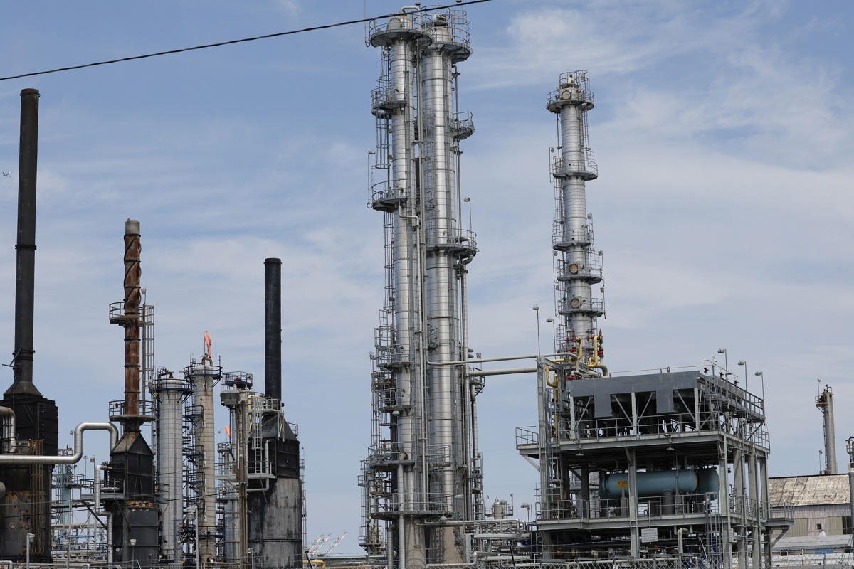 ConocoPhillips despedirá hasta una cuarta parte de su personal por caída en el precio del crudo