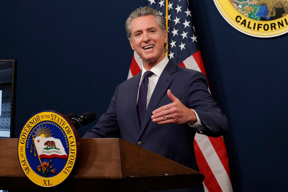 California celebra fallo judicial que frena a Trump por despliegue militar “ilegal”