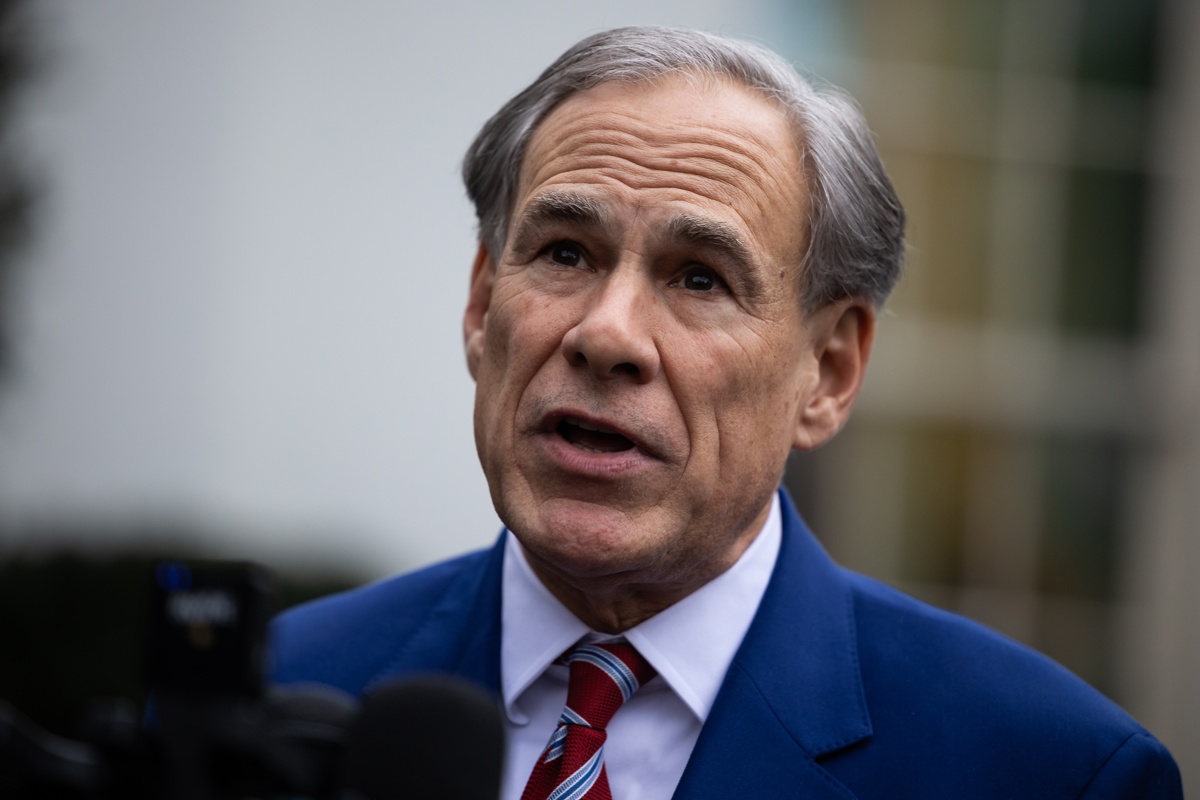Gobernador de Texas firma ley que prohíbe productos con THC a menores