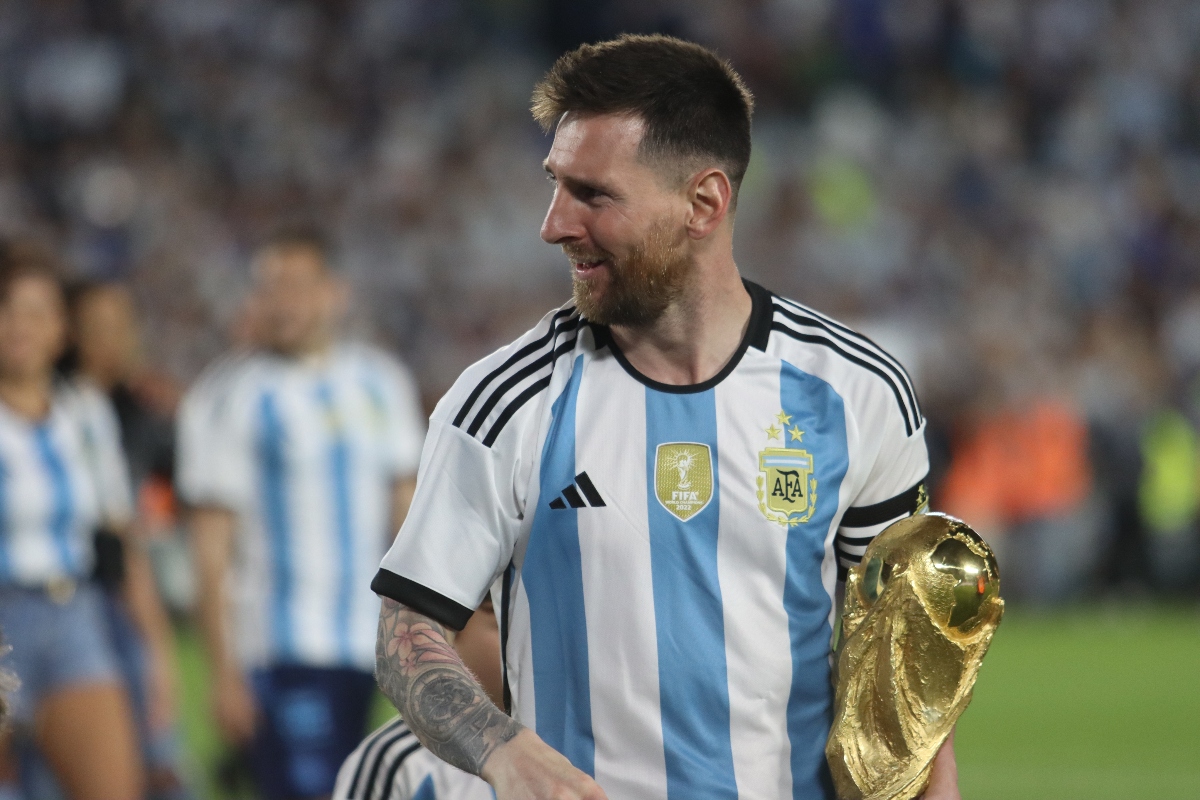 Scaloni sorprende: ‘Aún no hablé con Messi sobre el Mundial’