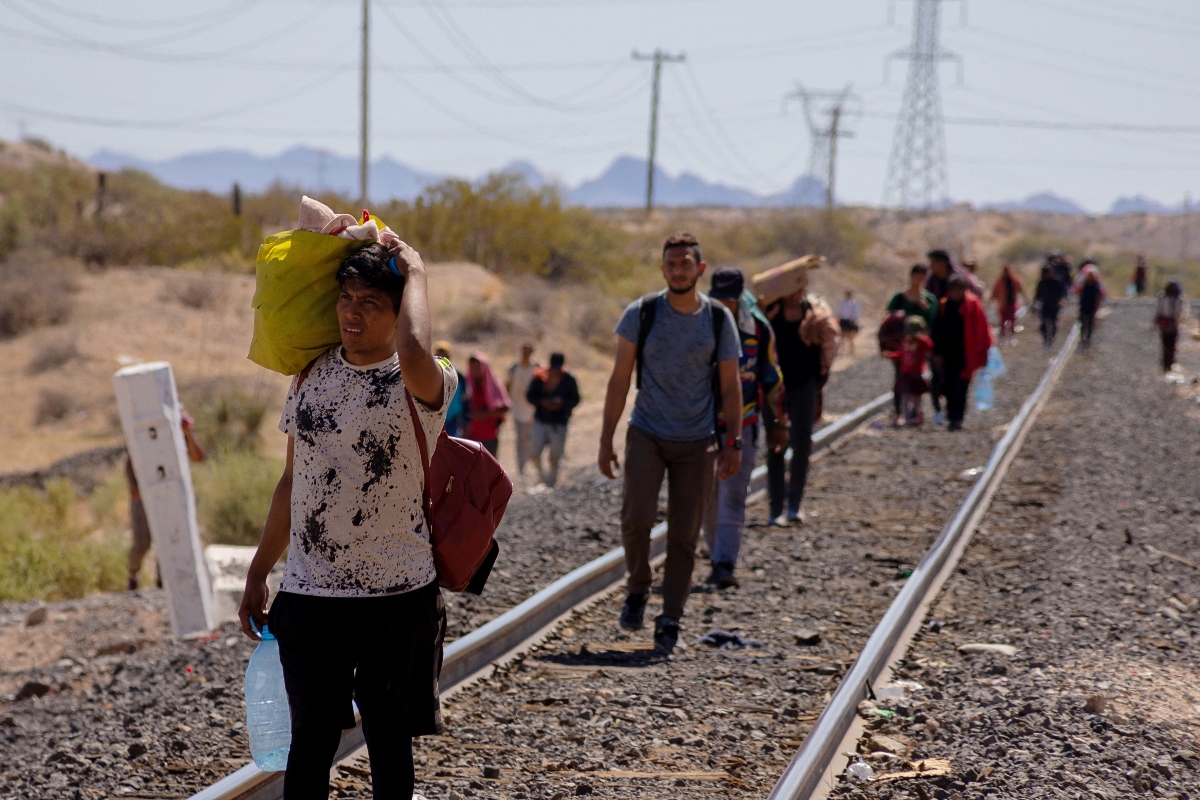Más de 2 millones de migrantes salen de EE. UU. en menos de 250 días de Trump