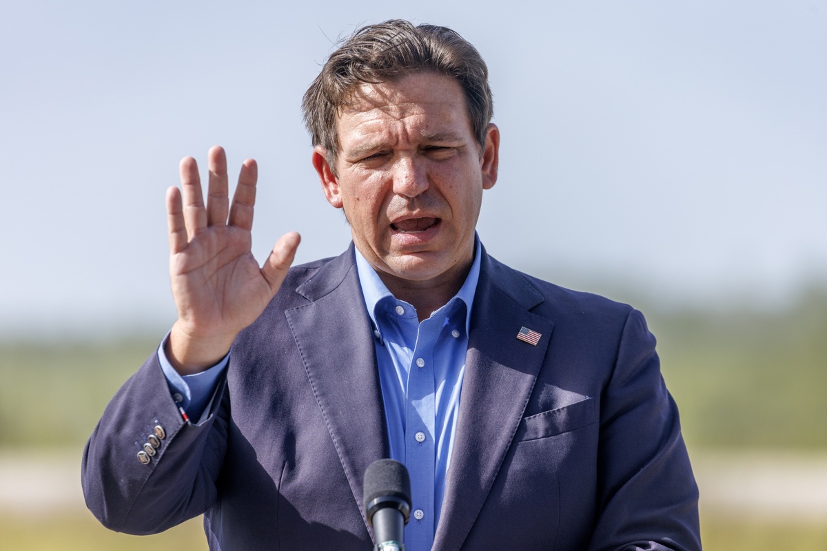 DeSantis busca reemplazar Alligator Alcatraz con otro centro de detención para inmigrantes