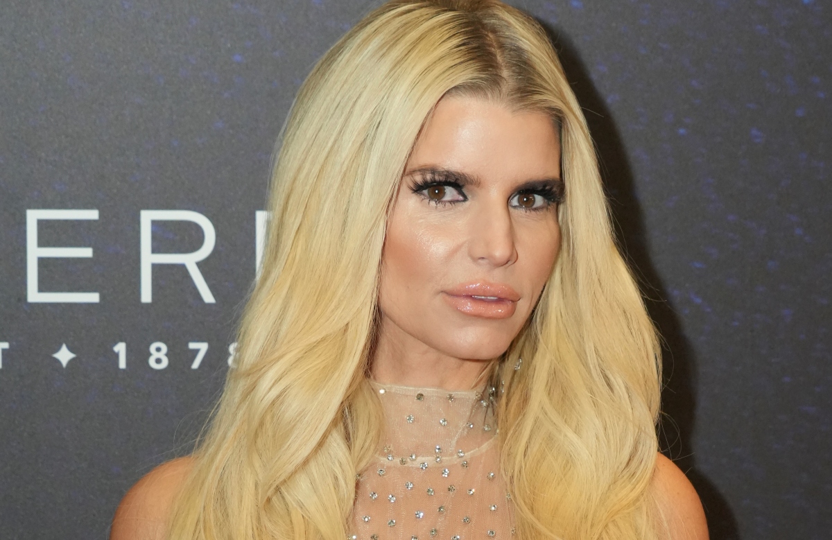 Jessica Simpson impacta por su radical cambio en su cara por las cirugías