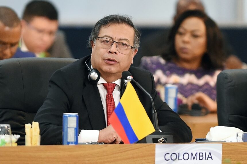 Gustavo Petro, Colombia, visa