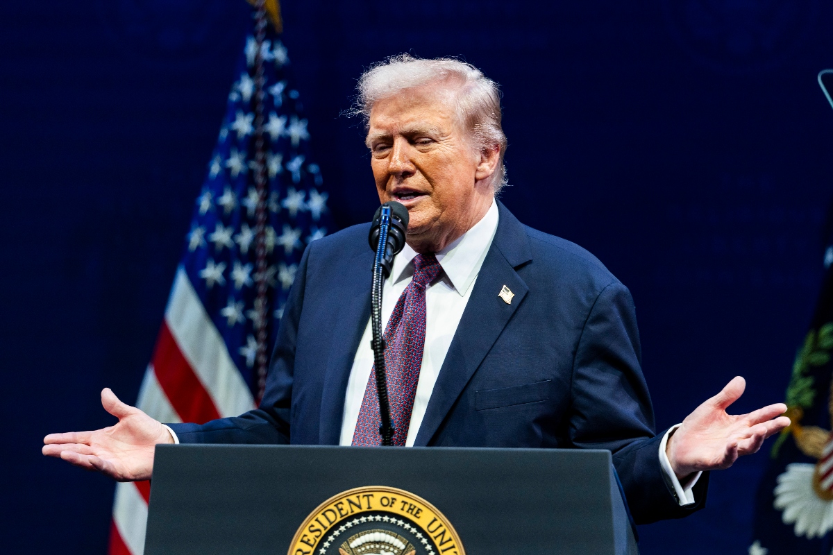 Trump lanza amenaza: enviará tropas a Chicago y crece el temor por un posible ‘abuso de poder’