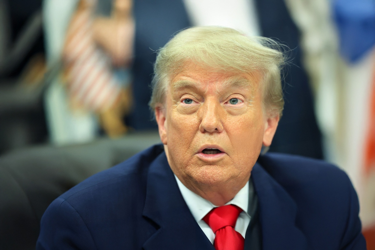 Trump busca acuerdo con demócratas para evitar cierre del Gobierno