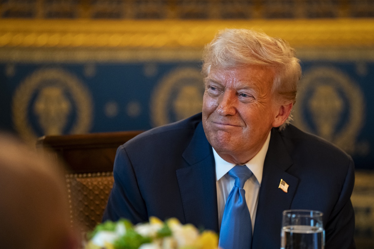 Trump advierte que el Gobierno Federal podría cerrar desde este miércoles