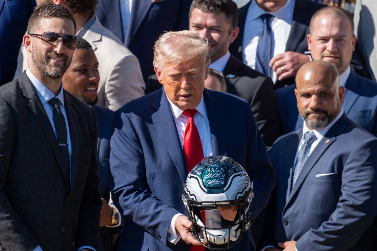 Trump arremete: nuevo kickoff vuelve “afeminado” al fútbol americano