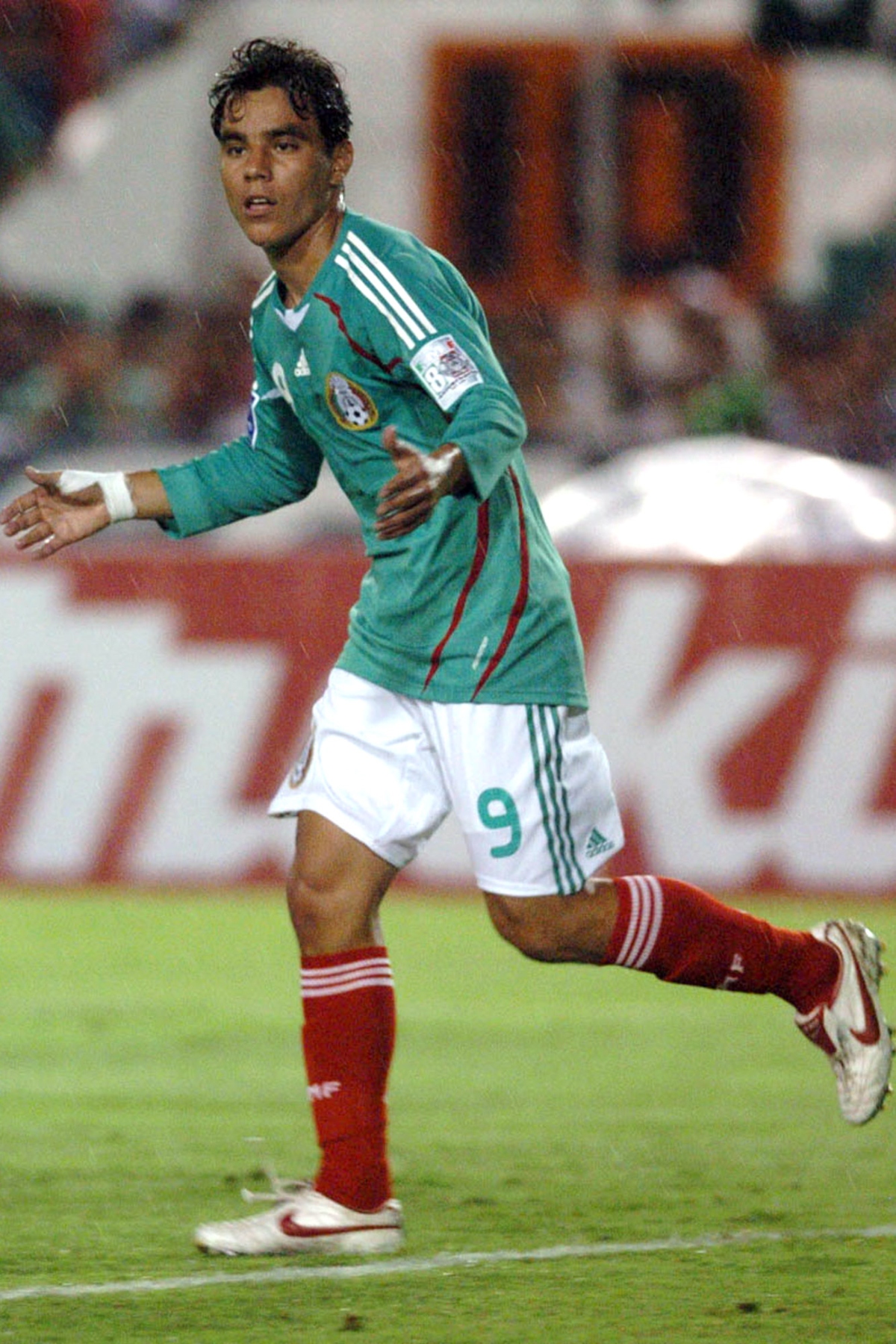 Omar Bravo, futbol