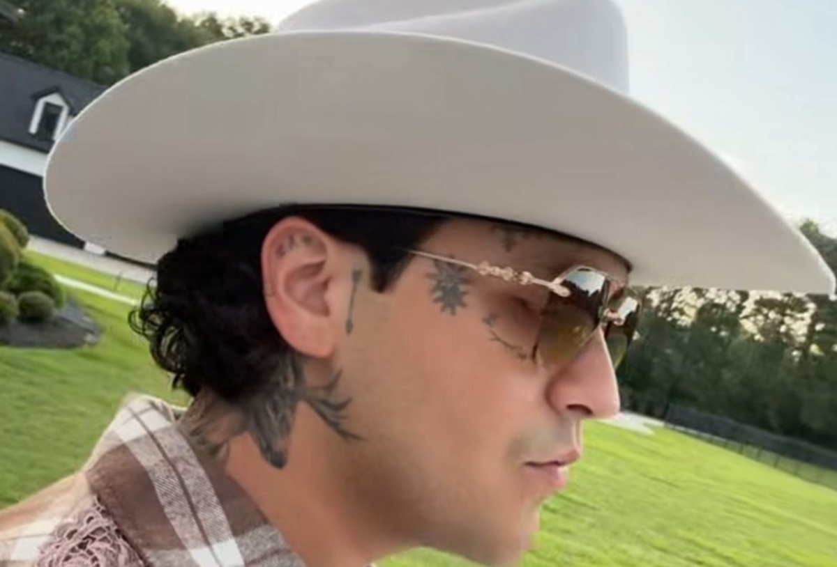 Christian Nodal ¿en problemas con Ángela Aguilar? Da adelanto de ‘sospechosa’ canción