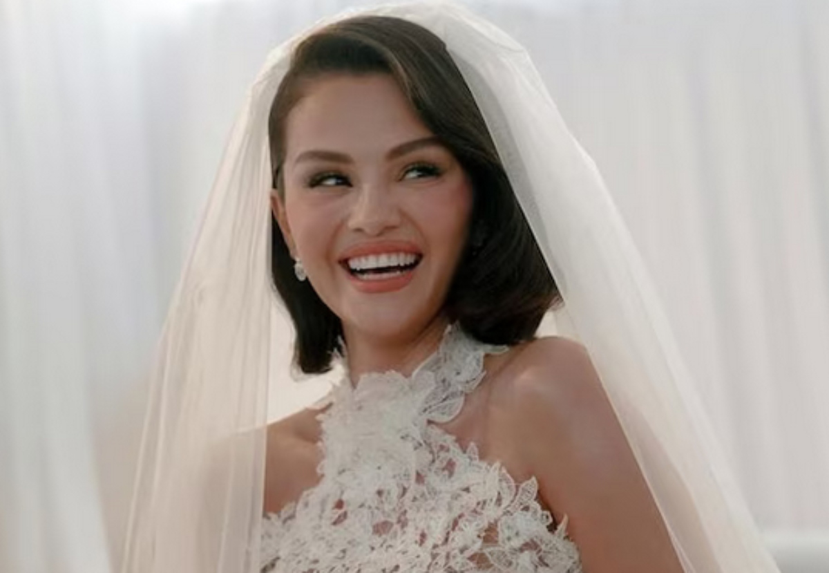 Selena Gómez usa su boda para promover ‘Rare Beauty’