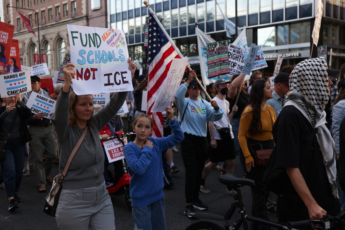 Terror en Chicago: ICE detiene a más de 40 migrantes en redadas sorpresa