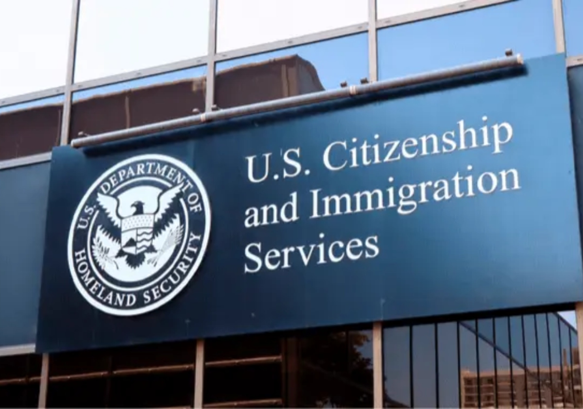 ¿Qué formularios de USCIS ya aceptan envío digital?