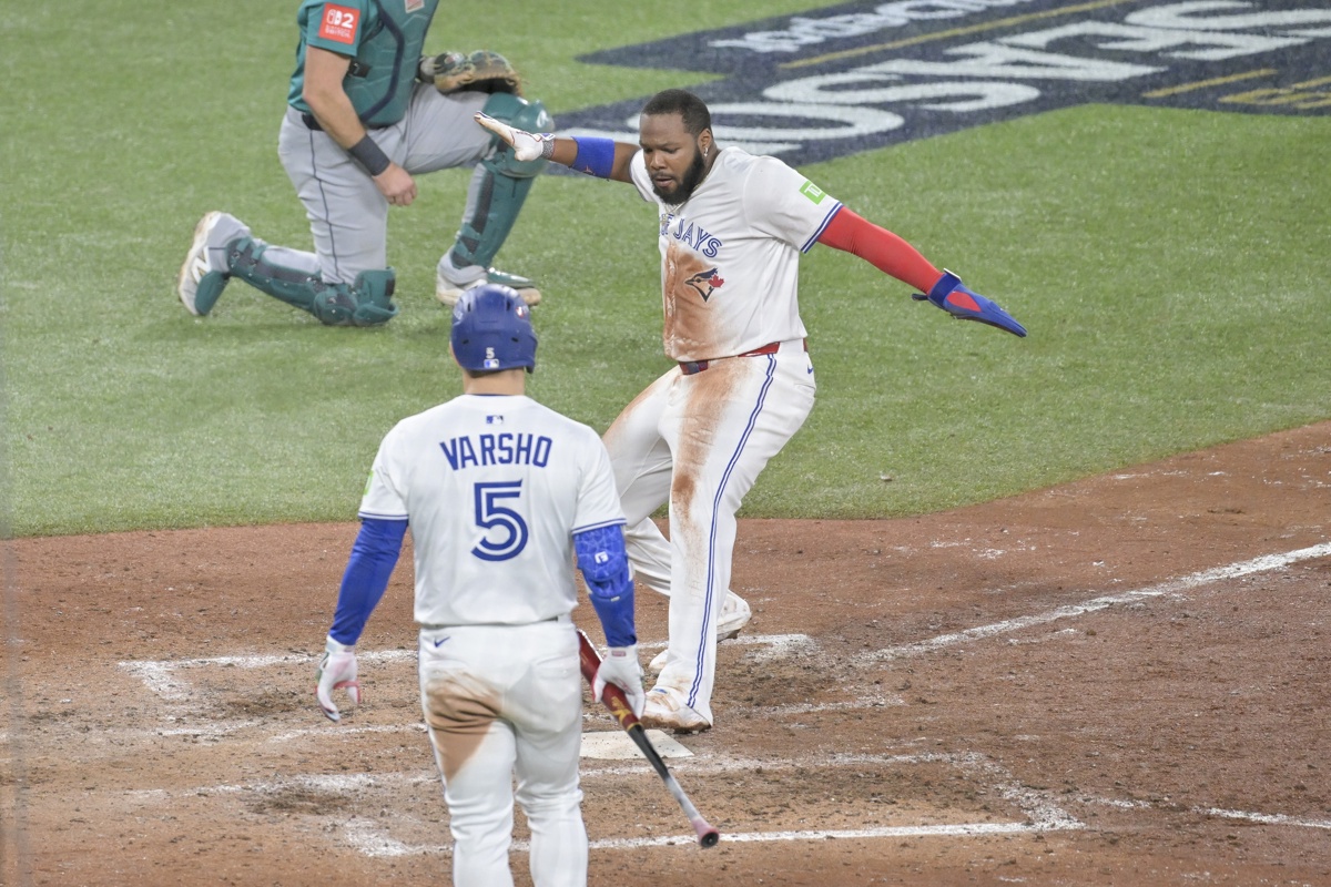 Los Azulejos fuerzan el séptimo juego ante Marineros