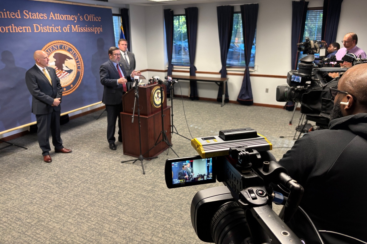 EE.UU. arresta a 14 policías por vínculos con el narcotráfico en el delta del Mississippi