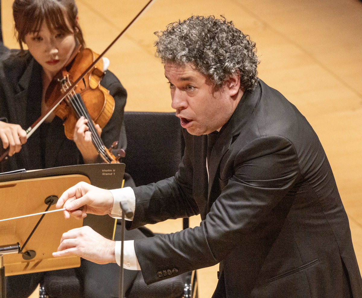 La Filarmónica de Los Ángeles rinde homenaje a Gustavo Dudamel