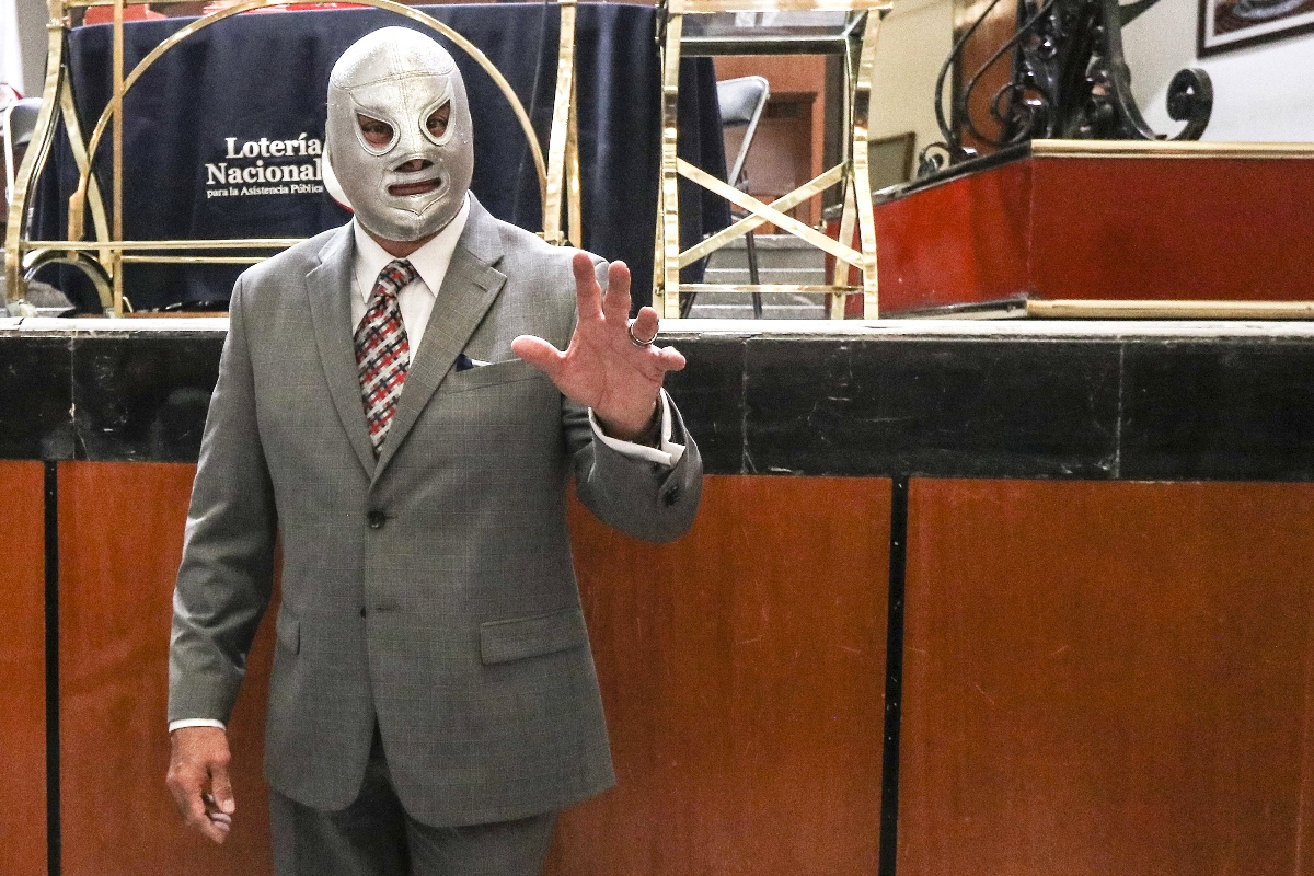 Entre lágrimas y cicatrices: El Hijo del Santo anuncia su retiro del ring