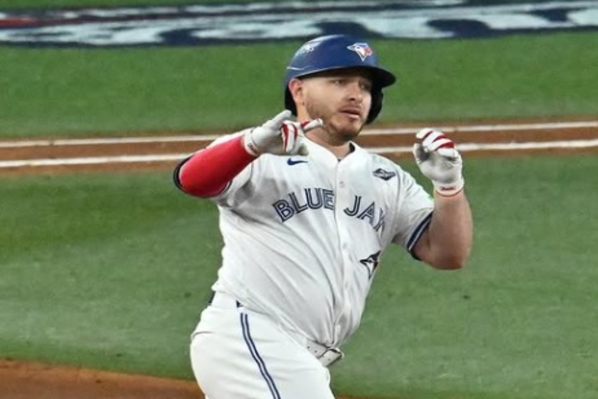 Serie Mundial: Azulejos sorprenden a los Dodgers en una noche explosiva