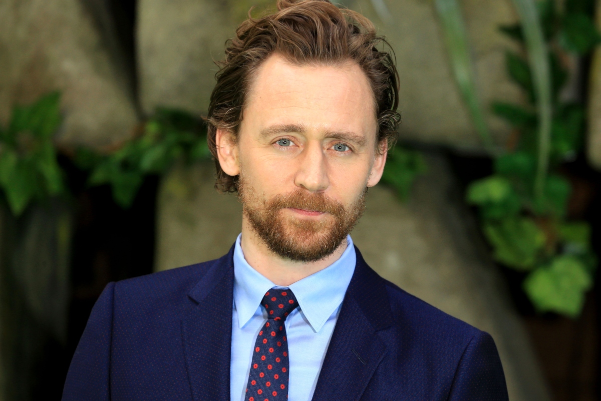 El actor Tom Hiddleston reflexiona de su existencia por su película ‘La Vida de Chuck’