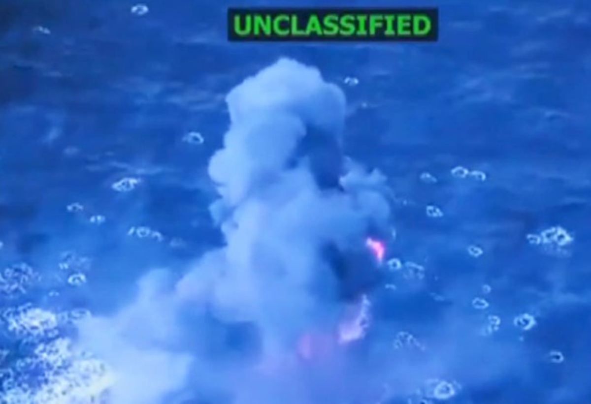 EE. UU. detiene a dos sobrevivientes del último bombardeo en el Caribe, según CNN y ABC News