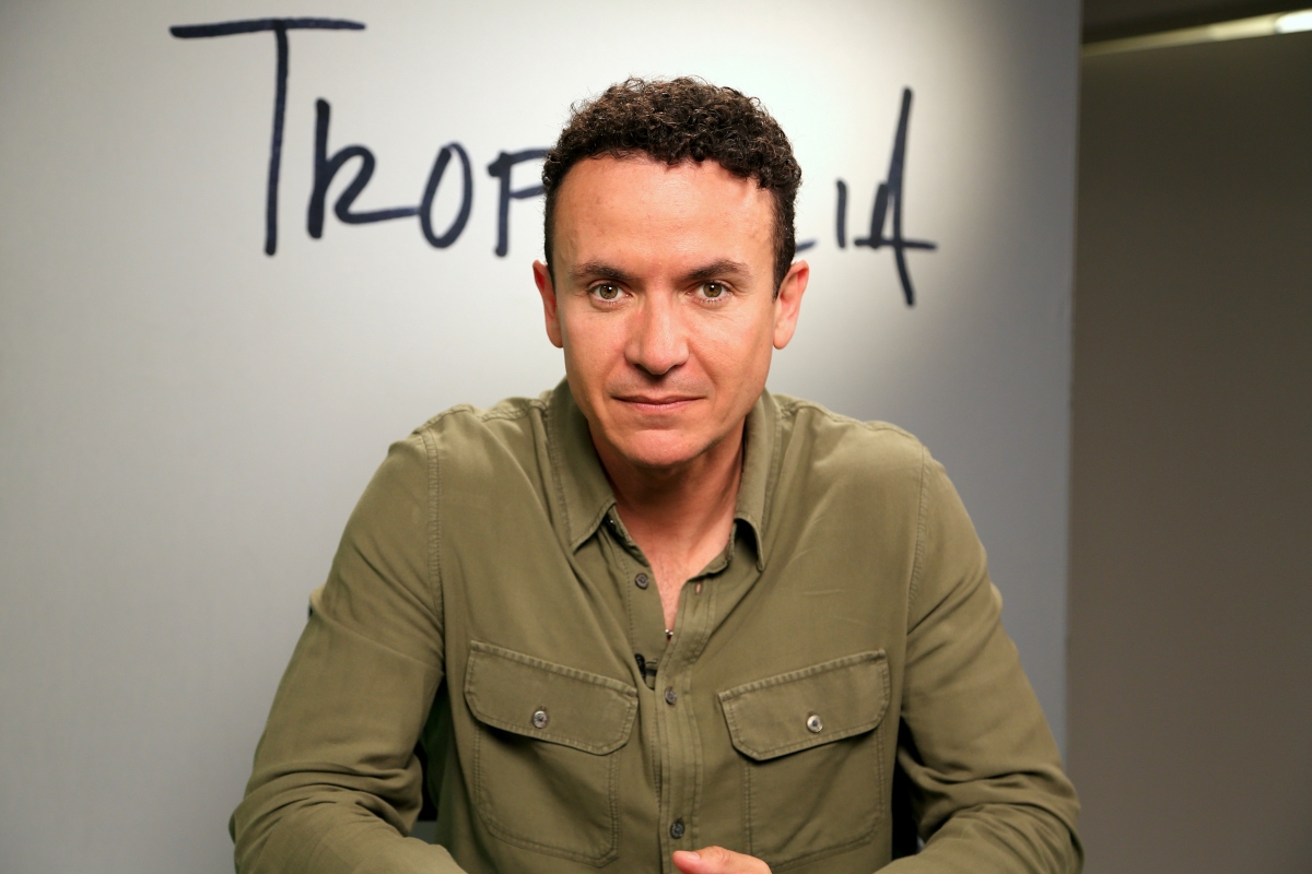 Fonseca estrena su canción navideña ‘Celebrar’