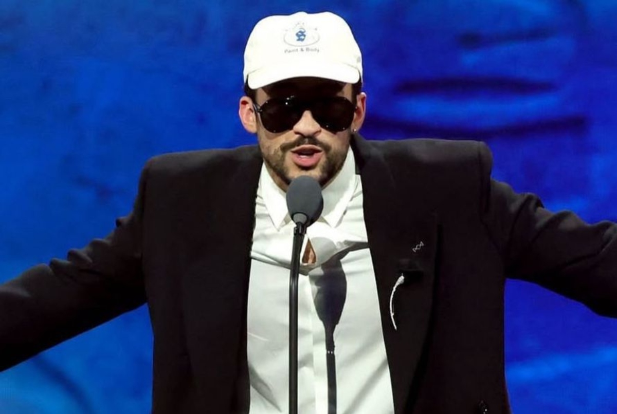 Bad Bunny dedica su triunfo en los Latin Grammy a Puerto Rico