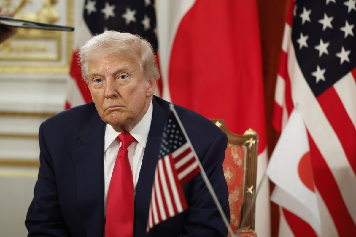 Trump defiende redadas migratorias y dice que “no han ido suficientemente lejos”
