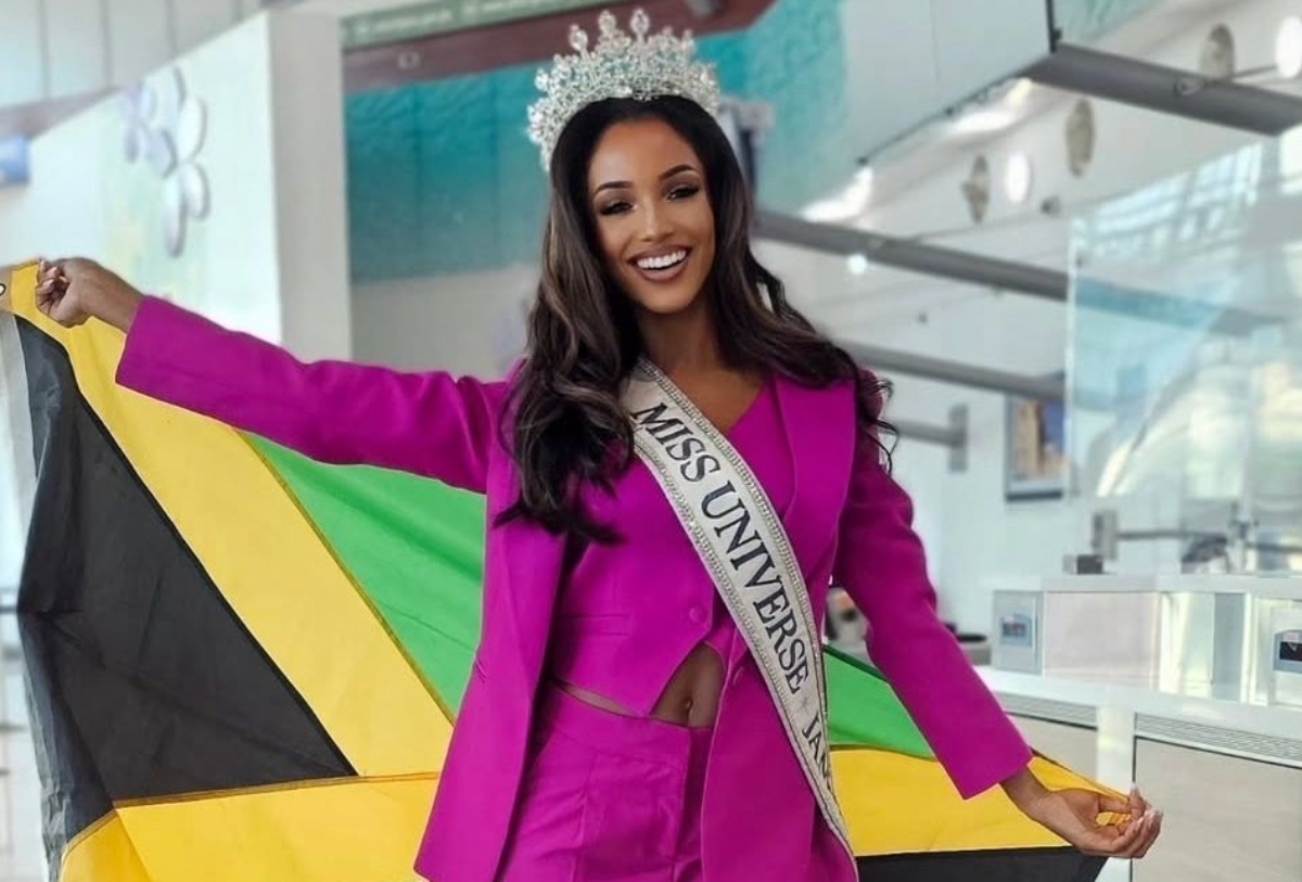 ¡Miss Jamaica se cae del escenario!