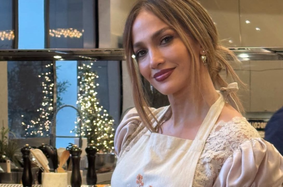 Jennifer López presume su Thanksgiving y cómo la cena le quedó espectacular