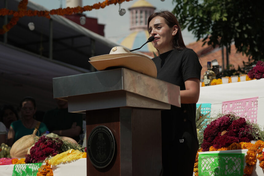viuda de Carlos Manzo, viuda del alcalde, Grecia Quiroz, Uruapan, Michoacán, QuéOnnda