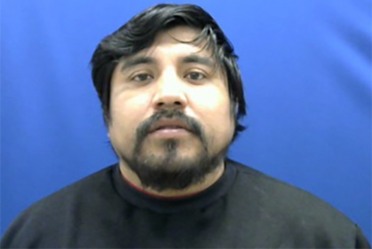 Mexicano espera deportación tras ser acusado de secuestro y engaño de un menor