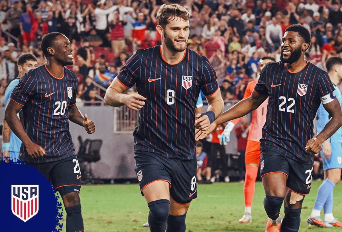 EEUU aplasta 5–1 a Uruguay