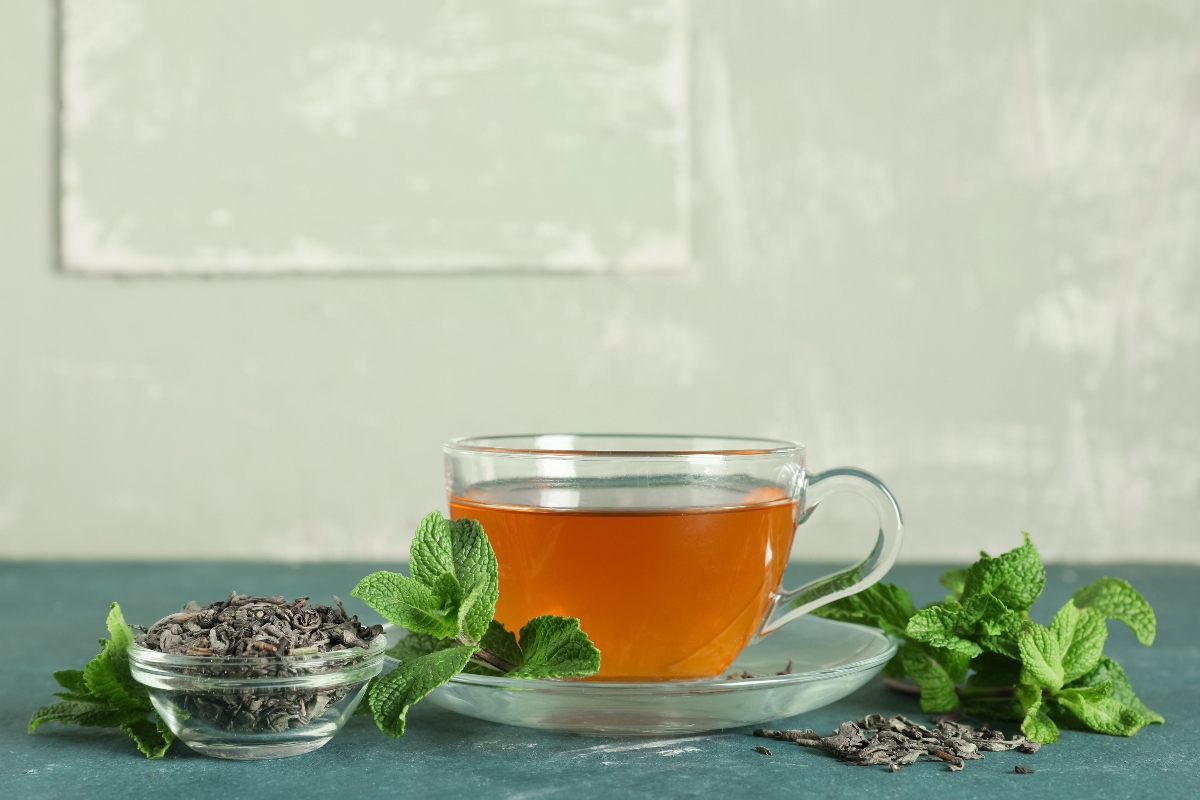 Té de hierbabuena: solución natural para el alivio del dolor menstrual