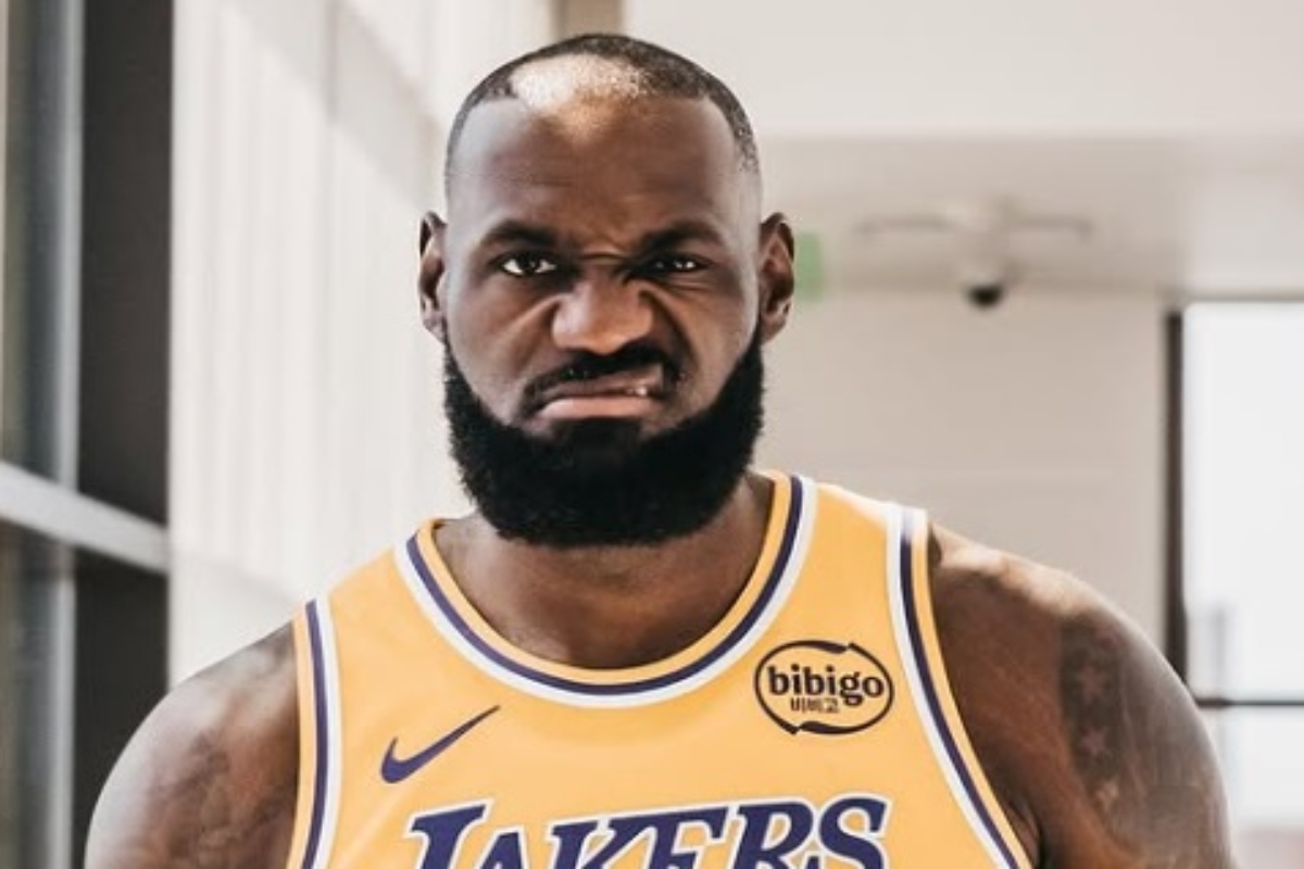 LeBron James hace historia